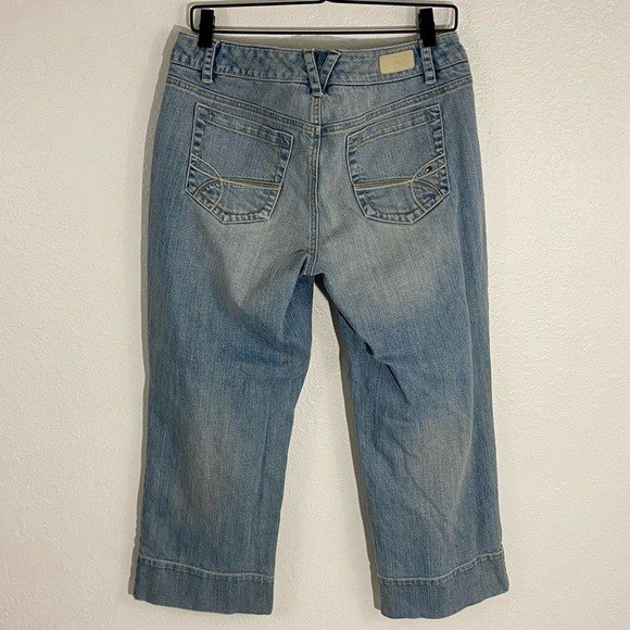 Tommy Hilfiger Wide Leg Capri Jeans Women's Size 8 High-Rise Light Wash Denim - Picture 2 of 11